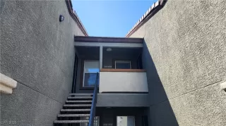 Photo #1: 2716262 Listing 