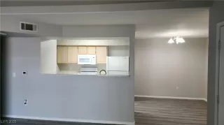 Photo #3: 2716262 Listing 