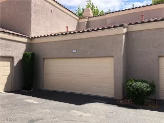 Photo #2: 2716264 Listing