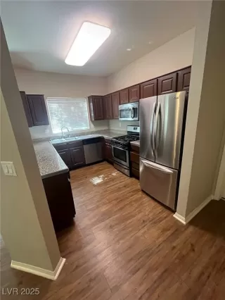 Photo #4: 2716264 Listing