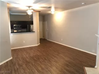 Photo #6: 2716264 Listing