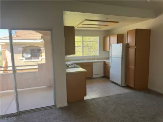 Photo #3: 2716266 Listing