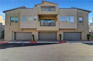 Photo #6: 2716314 Listing