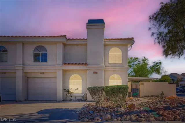 MLS: 2716320 Condo For Sale