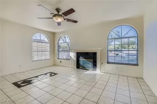 Photo #4: 2716320 Listing