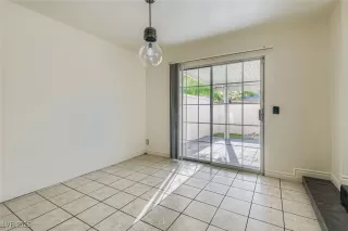 Photo #5: 2716320 Listing