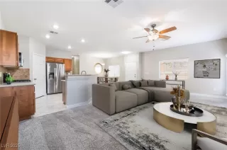 Photo #2: 2716329 Listing 