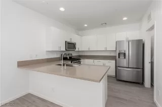 Photo #6: 2716367 Listing 