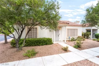 Photo #2: 2716386 Listing 
