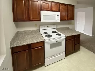 Photo #4: 2716417 Listing 