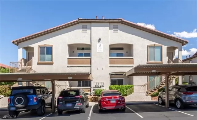 MLS: 2716453 Condo For Sale