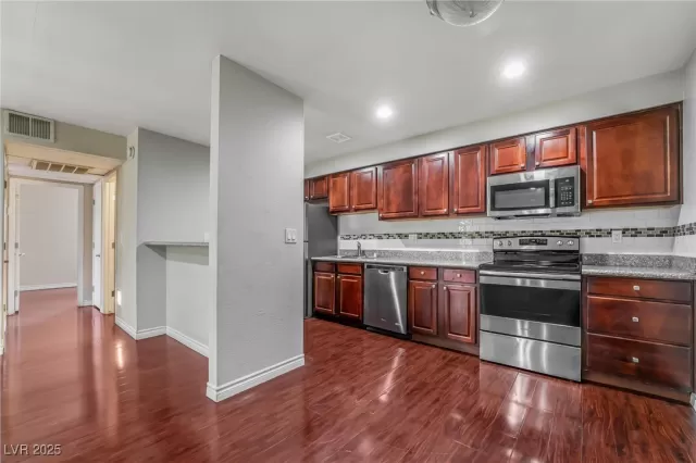 MLS: 2716455 Condo For Sale