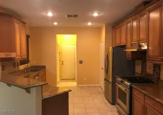 Photo #2: 2716482 Listing 