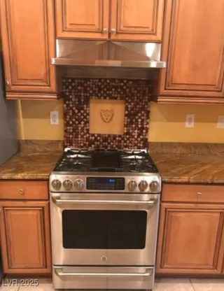 Photo #4: 2716482 Listing 