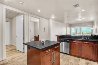 Photo #3: 2716485 Listing