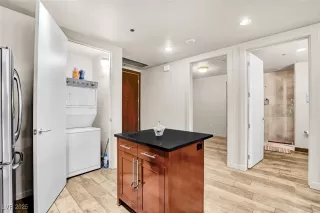 Photo #4: 2716485 Listing