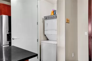 Photo #5: 2716485 Listing