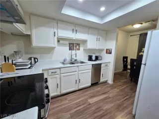 More Details about MLS # 2716502 : 200 NORTH BRUCE STREET A