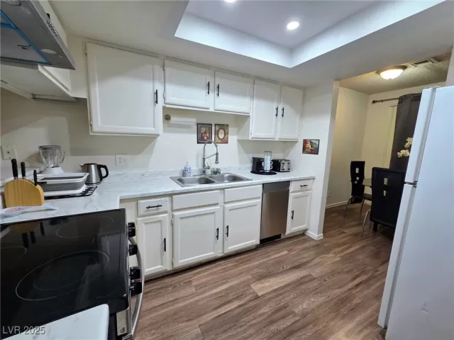 MLS: 2716502 Condo For Sale