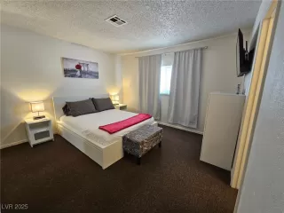 Photo #3: 2716502 Listing