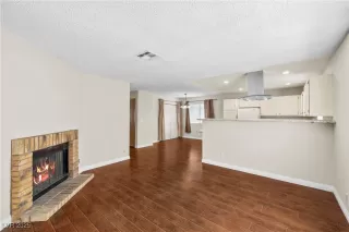 Photo #5: 2716510 Listing