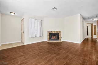 Photo #6: 2716510 Listing