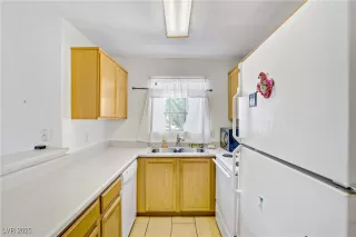 Photo #3: 2716520 Listing