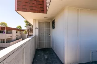 Photo #3: 2716547 Listing 