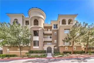 Photo #4: 2716568 Listing