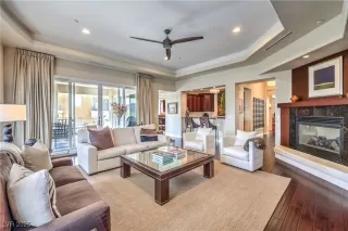 Photo #5: 2716568 Listing