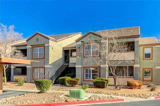 MLS: 2716576 Condo For Sale