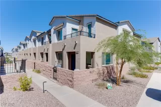 Photo #5: 2716580 Listing 