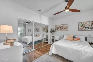 Photo #4: 2716617 Listing
