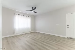 Photo #5: 2716636 Listing