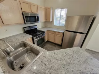 Photo #2: 2716646 Listing 