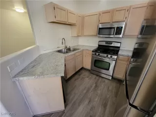 Photo #3: 2716646 Listing 