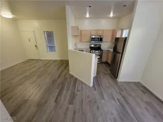 Photo #6: 2716646 Listing 