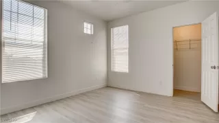 Photo #2: 2716647 Listing