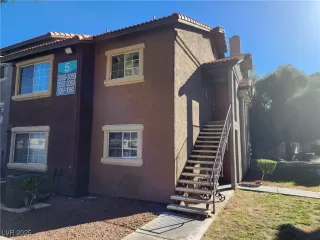 Photo #1: 2716656 Listing 