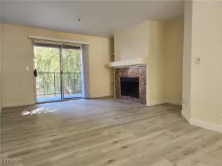 Photo #3: 2716656 Listing 