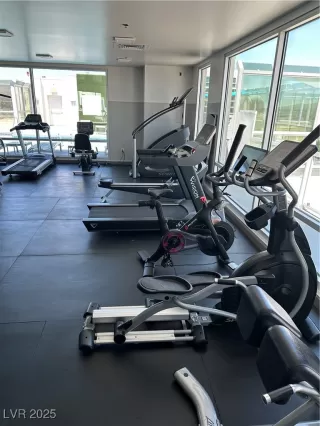 Photo #4: 2716660 Listing 