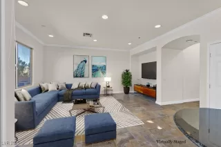 Photo #3: 2716670 Listing