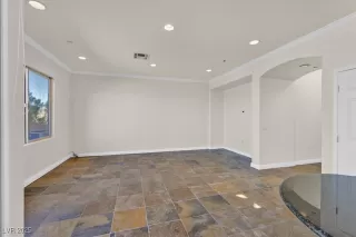 Photo #4: 2716670 Listing