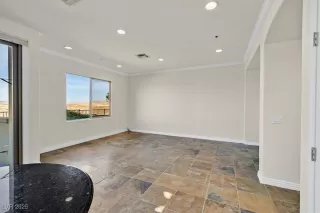 Photo #6: 2716670 Listing