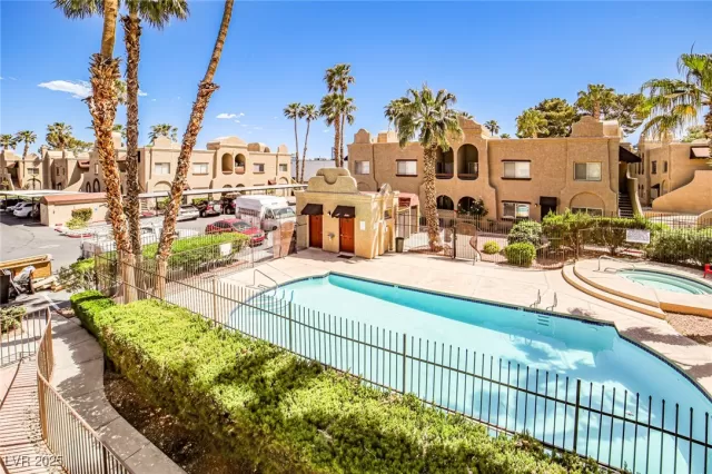 MLS: 2716685 Condo For Sale