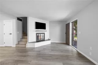 Photo #3: 2716687 Listing 