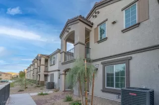 Photo #1: 2716691 Listing 