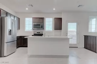 Photo #2: 2716691 Listing 