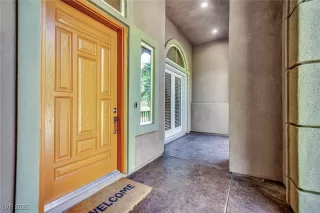 Photo #5: 2716694 Listing