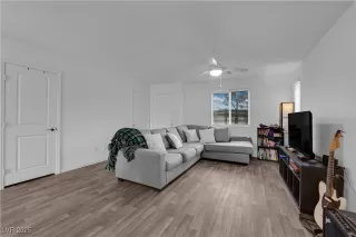 Photo #5: 2716696 Listing